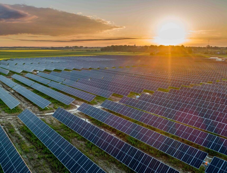 Energia solara produsa de România acopera 30 de zile Energia solara produsa de România acopera 30 de zile